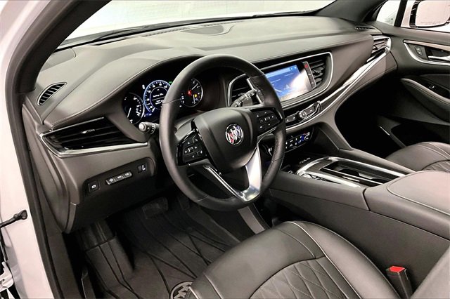 Used 2024 Buick Enclave Avenir image 12