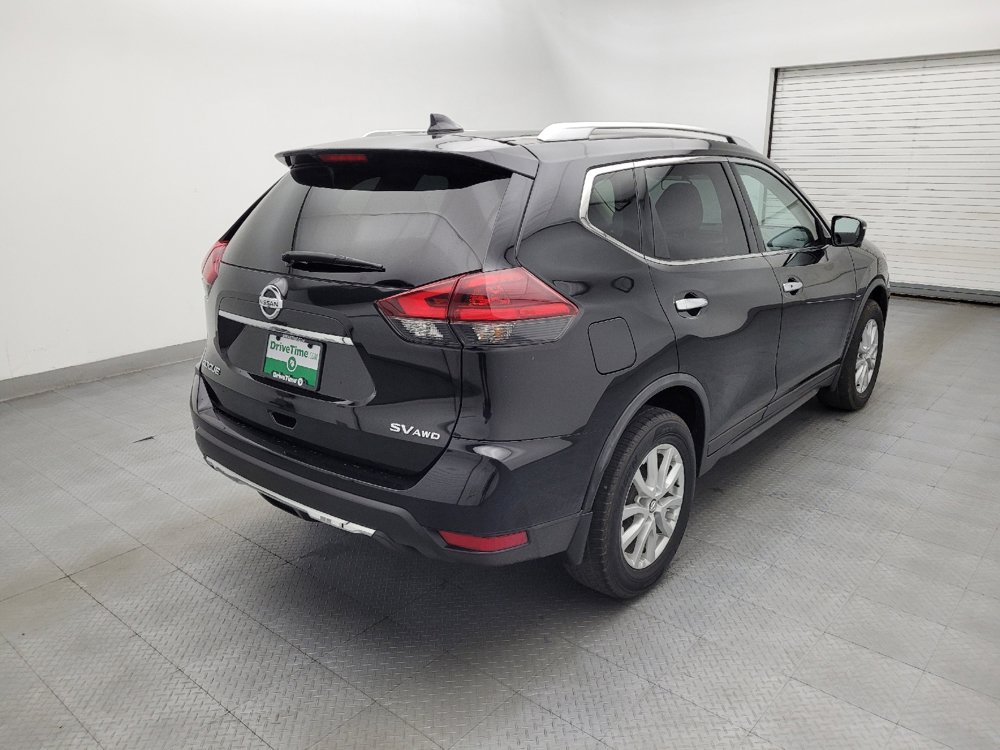 Used 2018 Nissan Rogue SV w/ Sun & Sound Touring Package AWD/4WD image 9