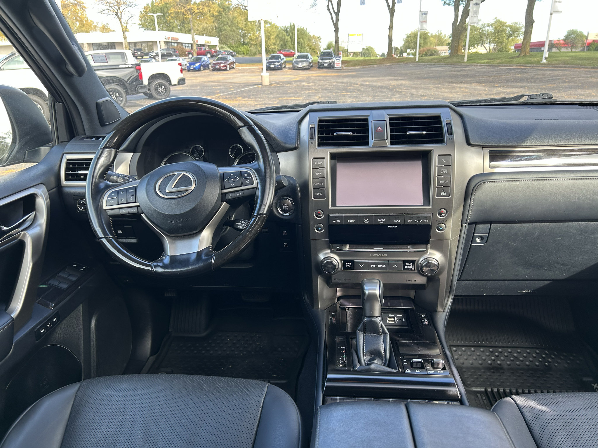 Used 2020 Lexus GX 460 Premium w/ Premium Package AWD/4WD image 9