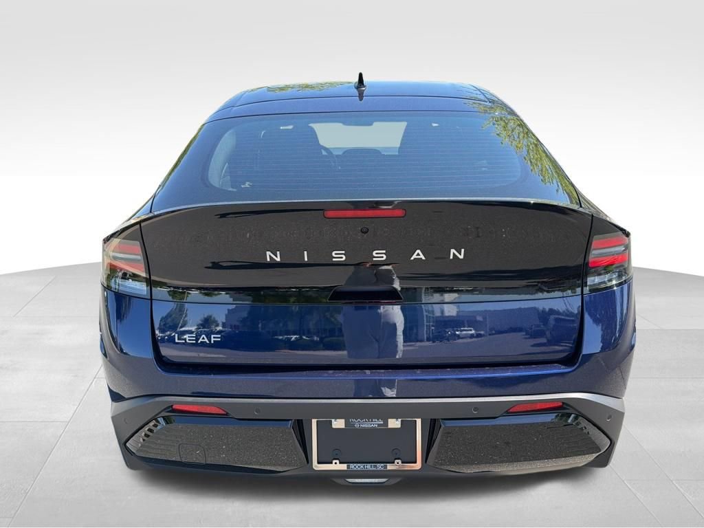 New 2026 Nissan Leaf FWD image 4