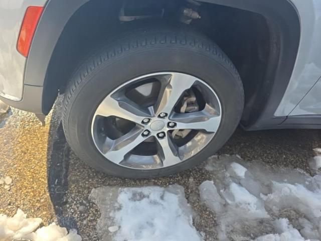 Used 2023 Jeep Grand Cherokee L Limited w/ Trailer Tow Group (B) image 11