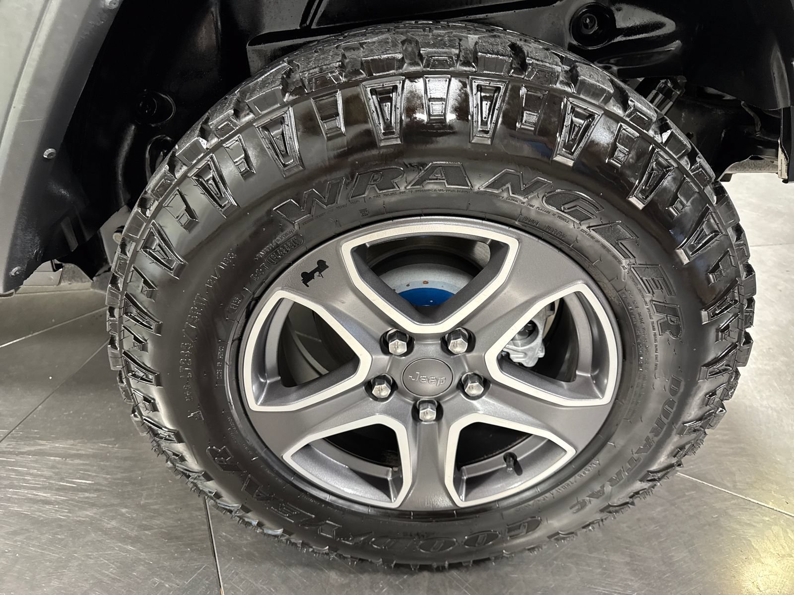 Used 2022 Jeep Wrangler Sport AWD/4WD image 12
