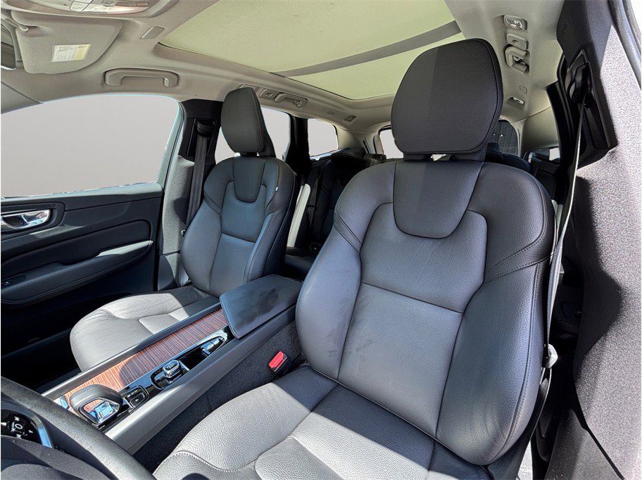Used 2023 Volvo XC60 T8 Plus w/ Climate Package AWD/4WD image 19
