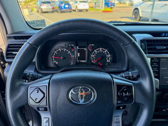 Used 2022 Toyota 4Runner SR5 Premium AWD/4WD image 17