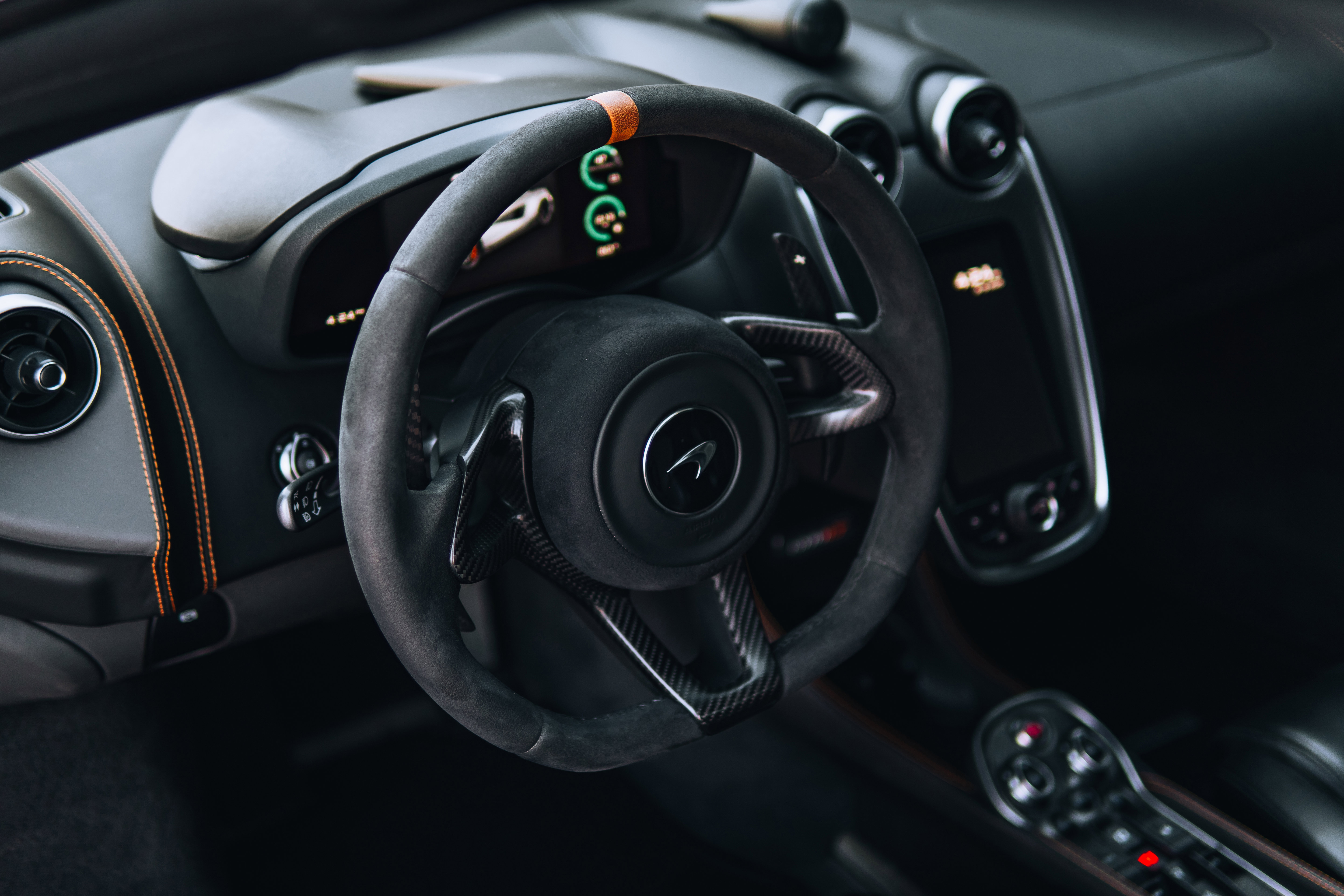 Used 2020 McLaren 600LT Spider image 3