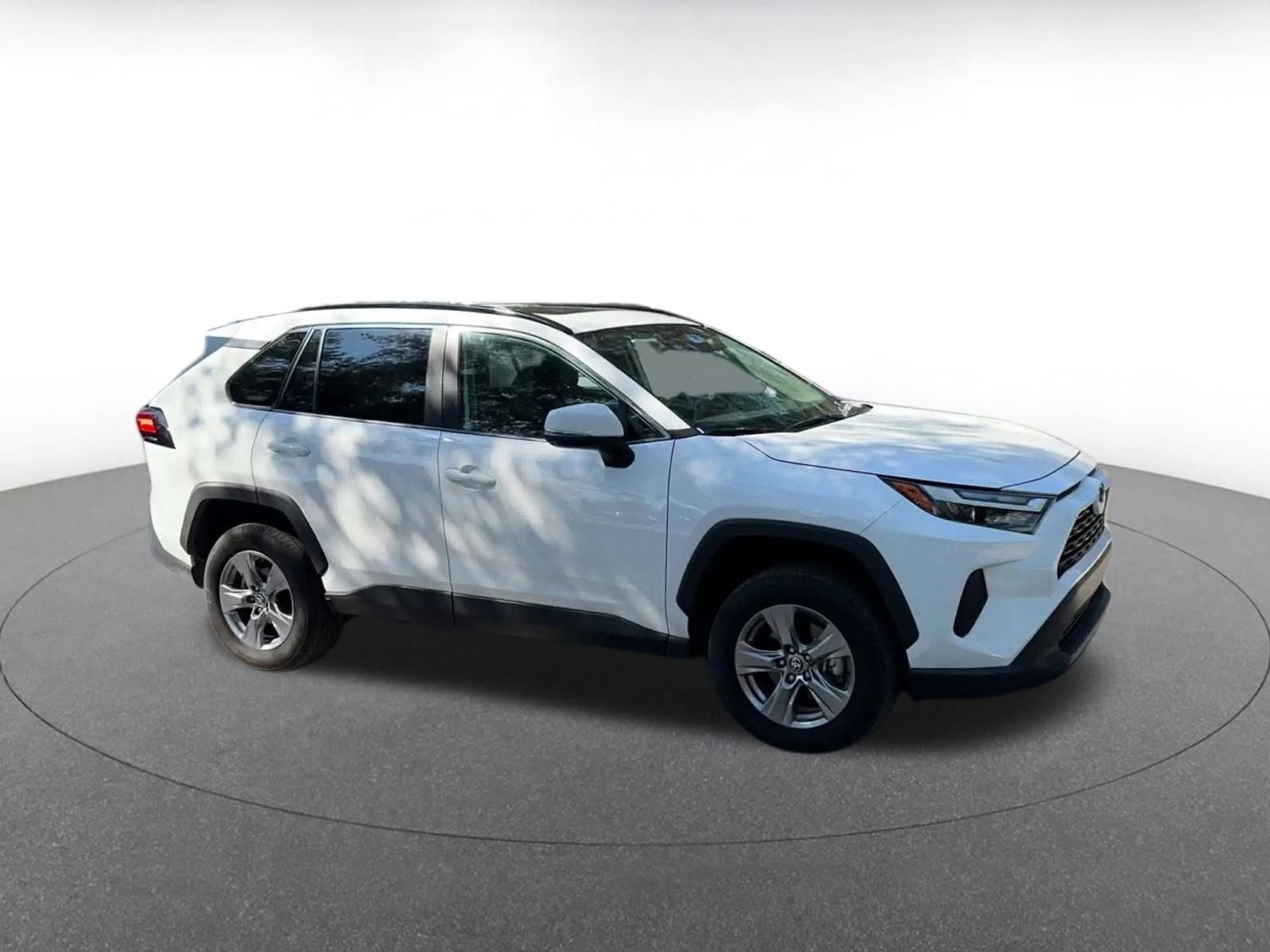 Used 2025 Toyota RAV4 XLE image 2