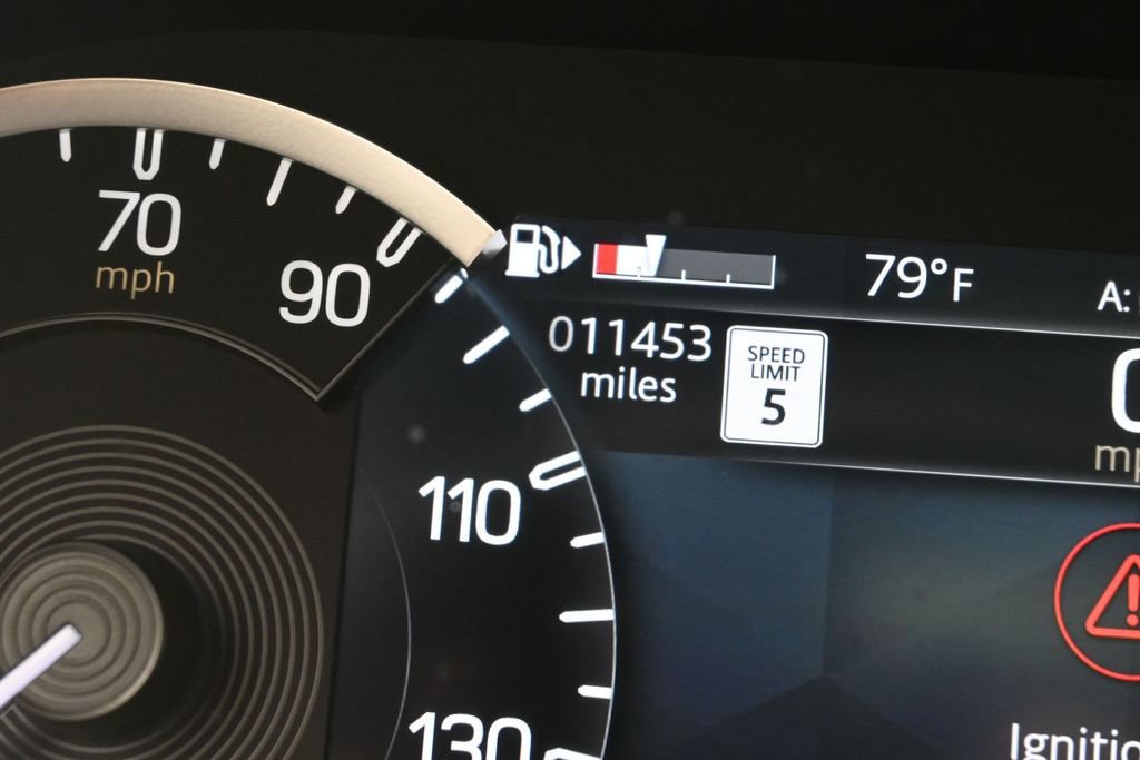 Used 2023 Land Rover Defender 130 SE AWD/4WD image 32