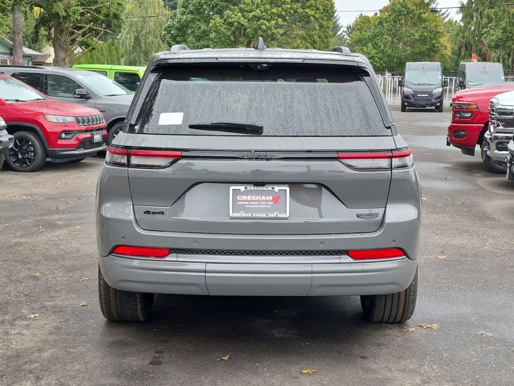 New 2027 Jeep Grand Cherokee Summit AWD/4WD image 6