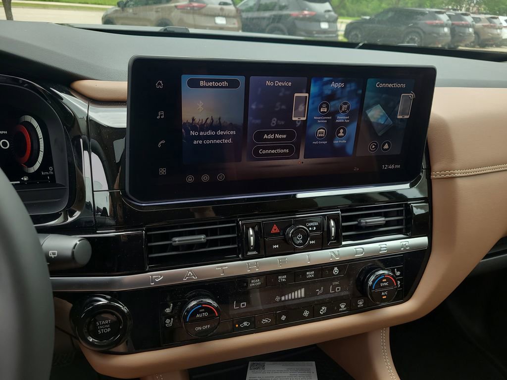 New 2026 Nissan Pathfinder Platinum FWD image 17