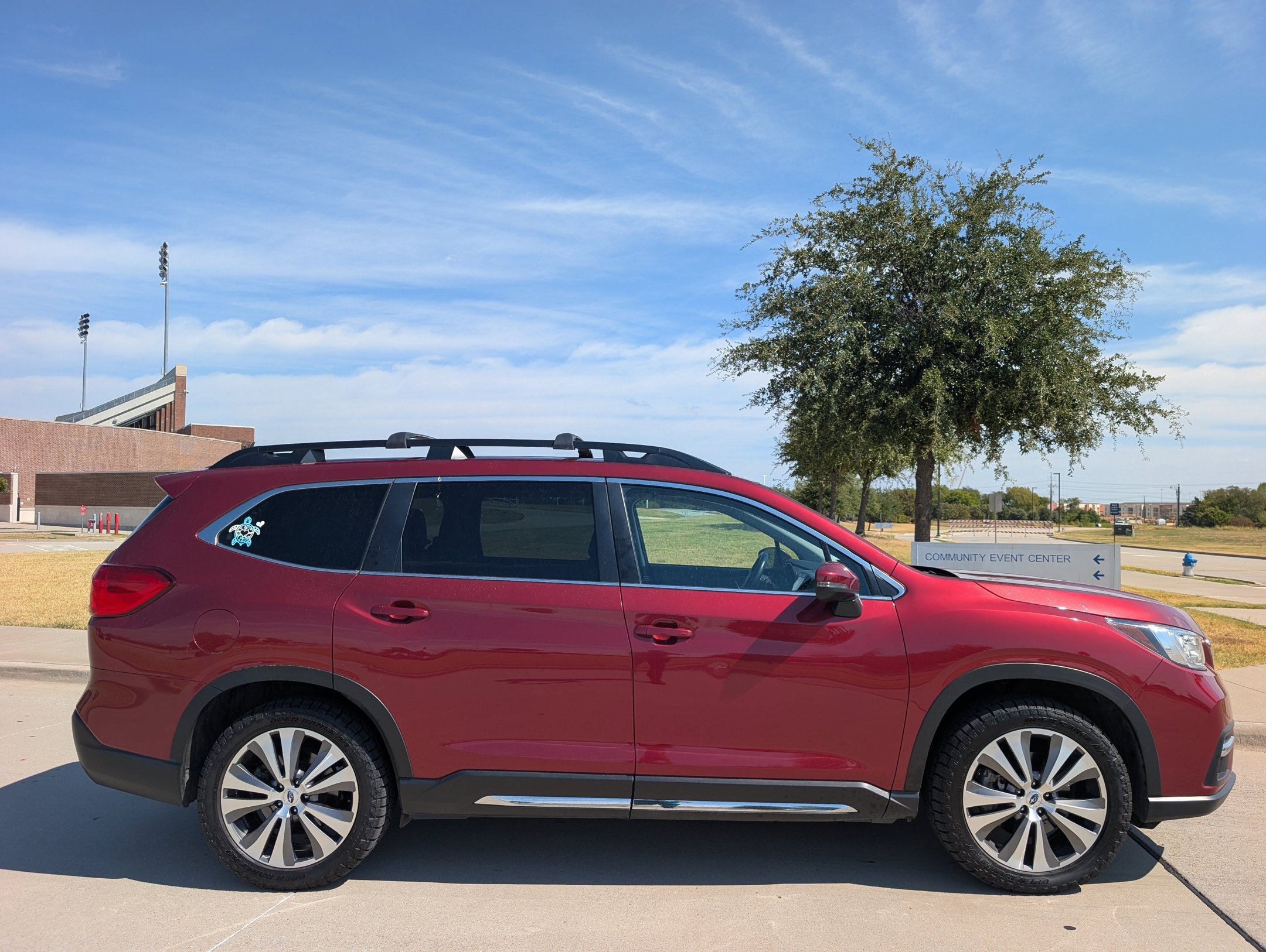 Used 2022 Subaru Ascent Limited w/ Technology Package AWD/4WD image 3