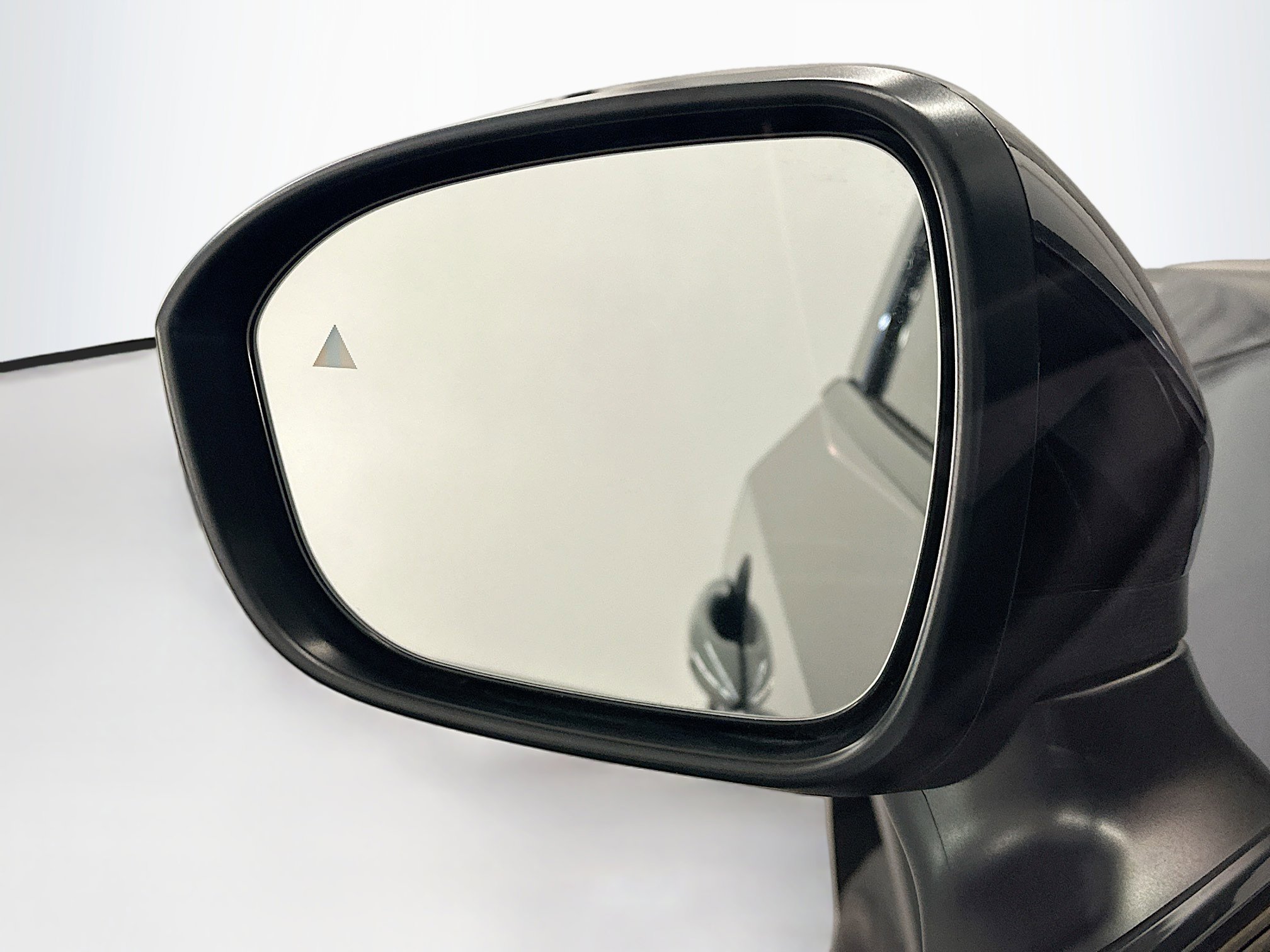 Used 2023 Nissan Ariya AWD image 16