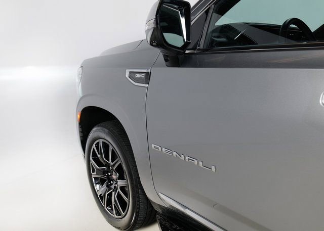 Used 2024 GMC Yukon Denali image 32