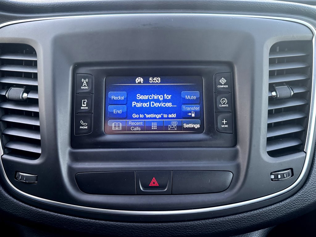 Used 2015 Chrysler 200 Limited w/ Convenience Group FWD image 16