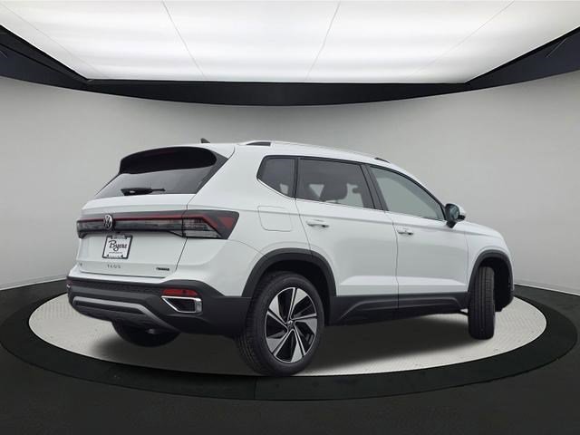 New 2026 Volkswagen Taos SE image 7