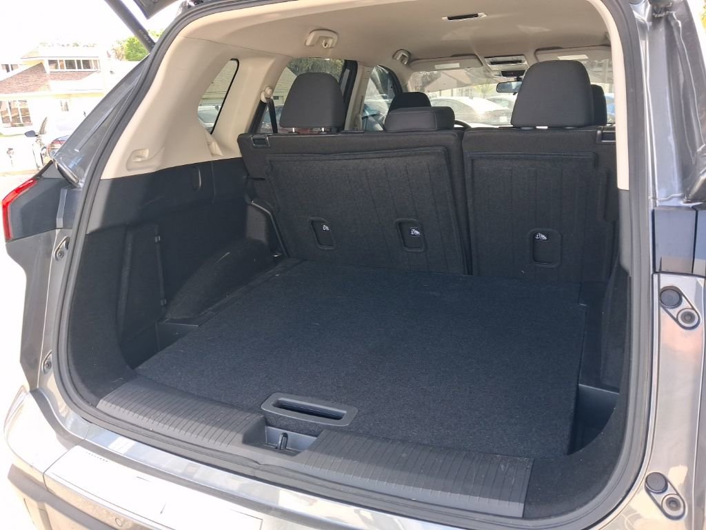 Used 2026 Nissan Rogue SV image 9