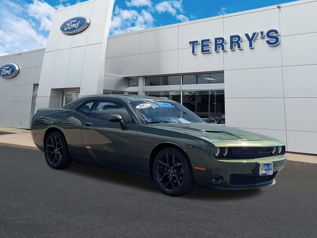 Used 2019 Dodge Challenger SXT w/ Driver Convenience Group