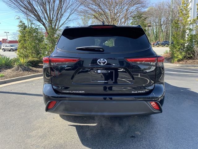 Used 2023 Toyota Highlander XLE image 7