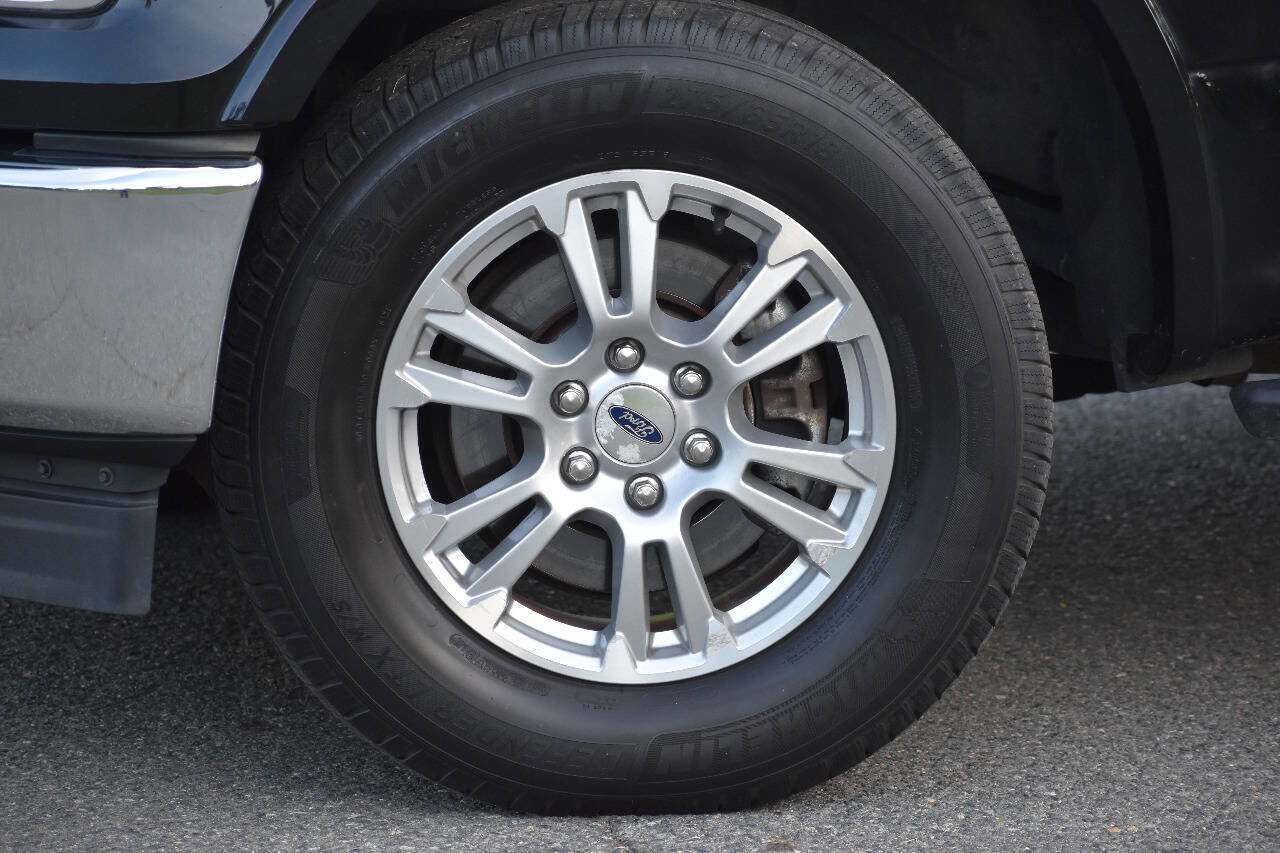 Used 2017 Ford F150 Lariat w/ Equipment Group 501A Mid image 40