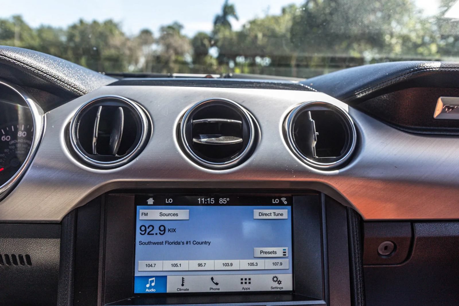 Used 2018 Ford Mustang Premium RWD image 61