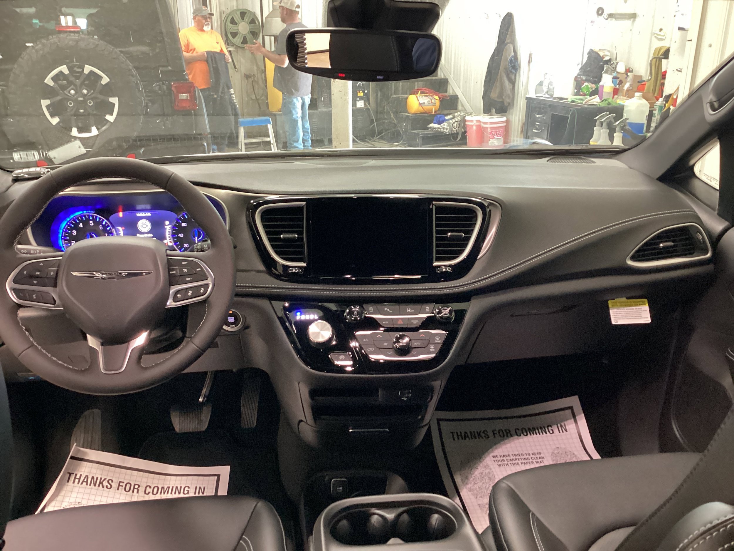 New 2026 Chrysler Pacifica Select AWD/4WD image 17