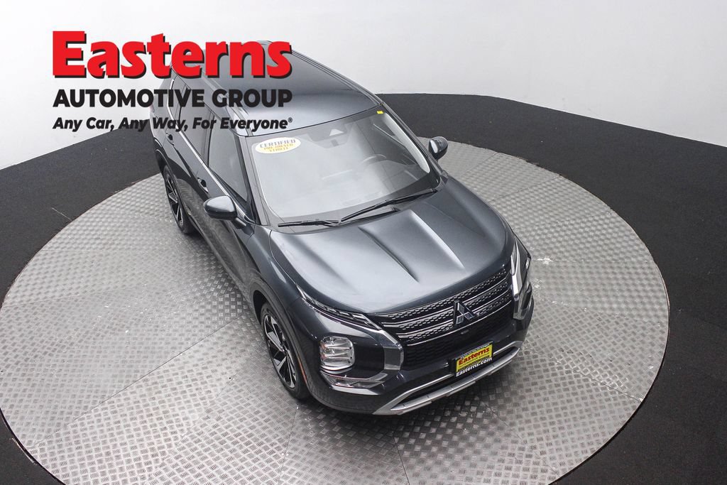 Used 2024 Mitsubishi Outlander SE FWD image 3