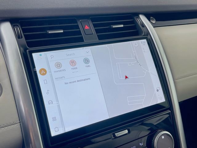 Used 2024 Land Rover Discovery S image 22