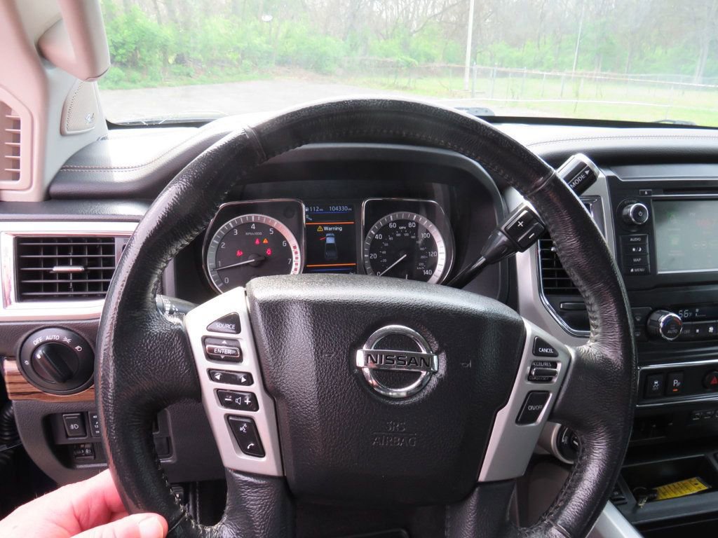 Used 2019 Nissan Titan SL w/ Texas Titan Edition image 10