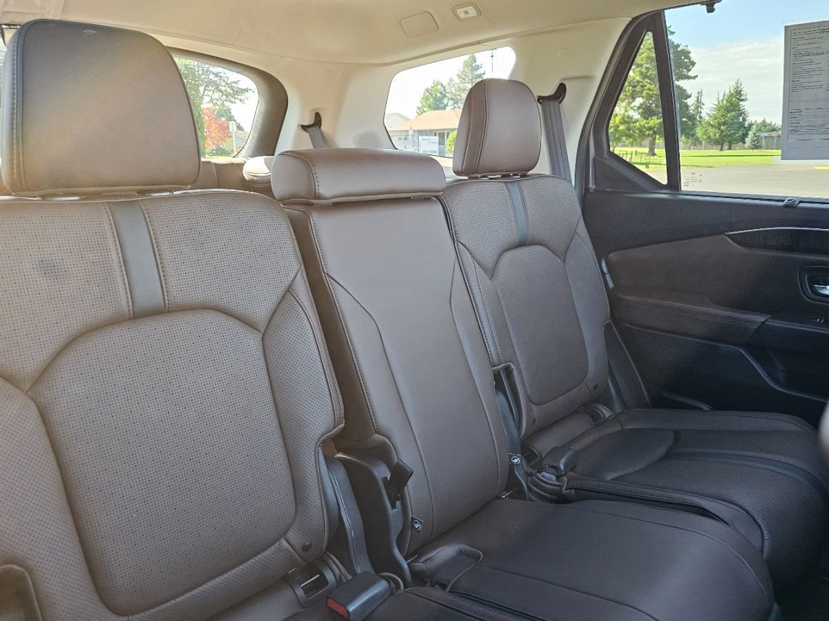 Used 2023 Honda Pilot Elite image 17