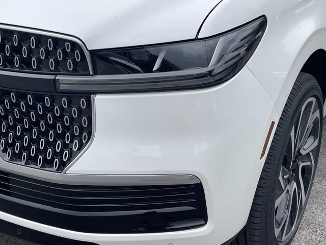 New 2026 Lincoln Navigator L Reserve AWD/4WD image 9