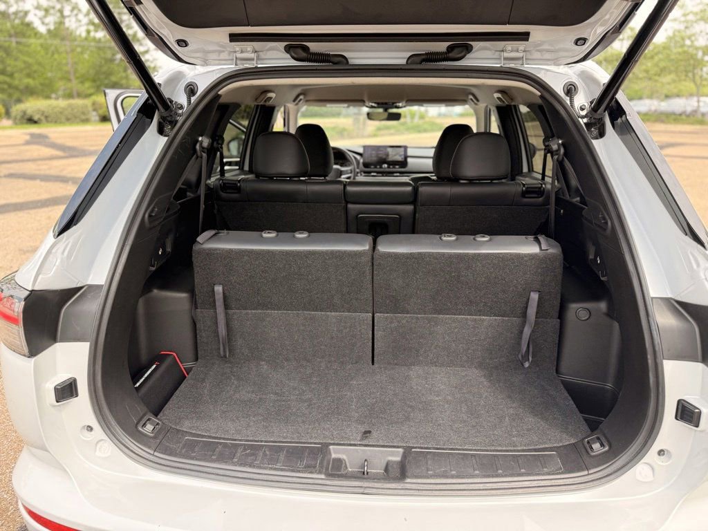 Used 2025 Mitsubishi Outlander SE FWD image 14