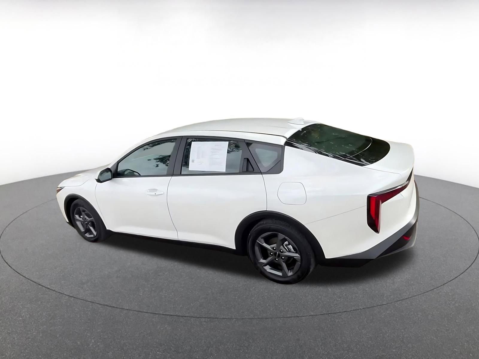 Used 2025 Kia K4 FWD image 10