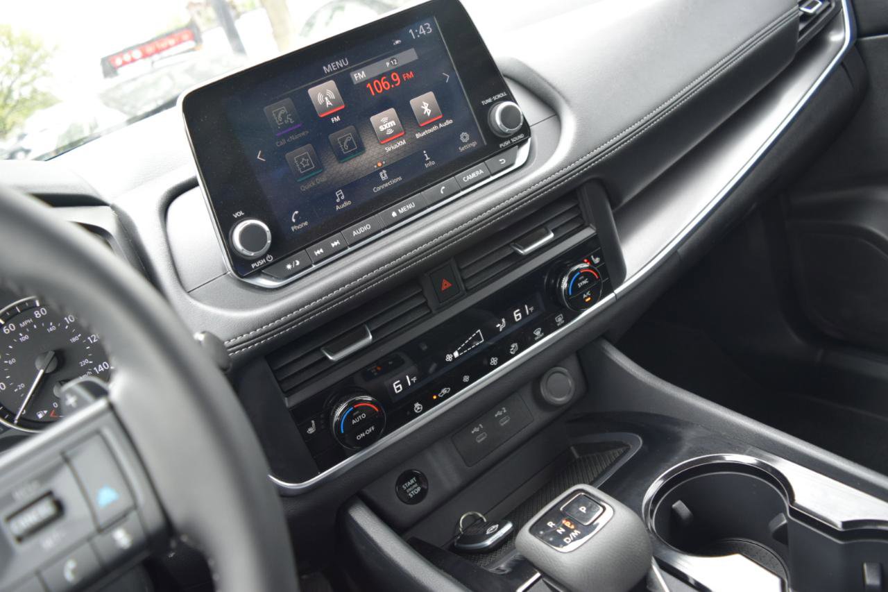 Used 2026 Nissan Rogue SV w/ Cold Weather Package AWD/4WD image 23