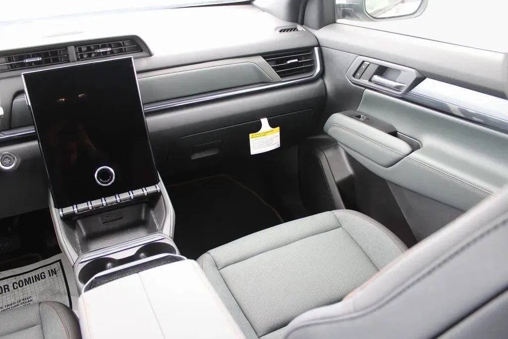 New 2026 GMC Terrain AT4 AWD/4WD image 27