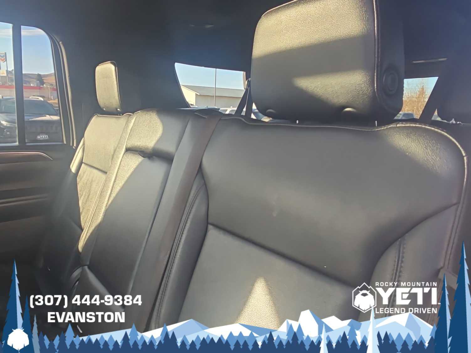 Used 2021 Chevrolet Suburban LT w/ LT Signature Package image 12