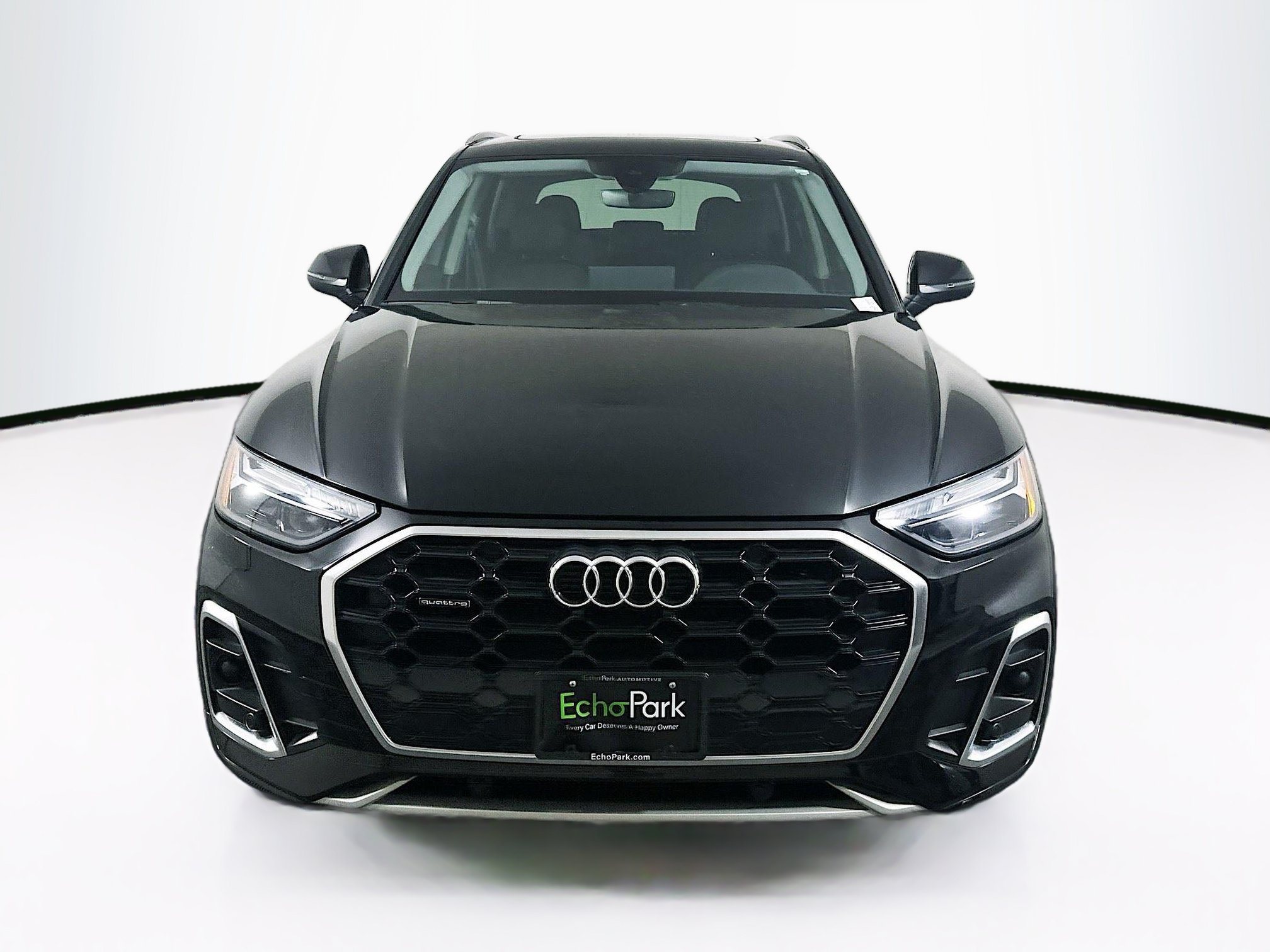 Used 2023 Audi Q5 2.0T Premium w/ Convenience Package AWD/4WD image 2