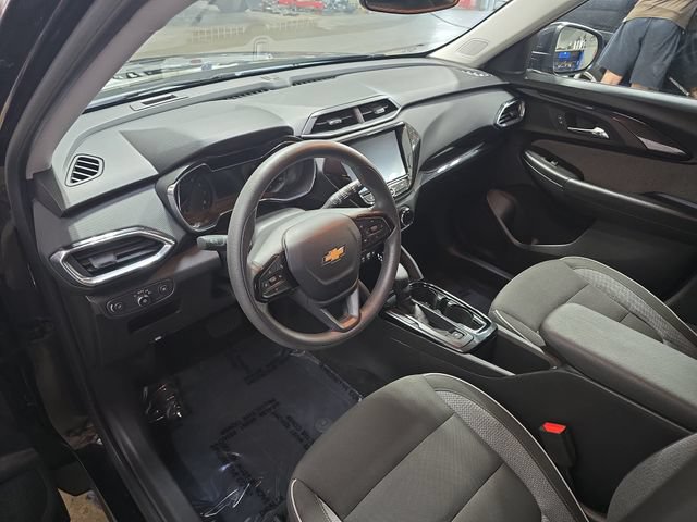 Used 2023 Chevrolet TrailBlazer LT w/ Convenience Package FWD image 19