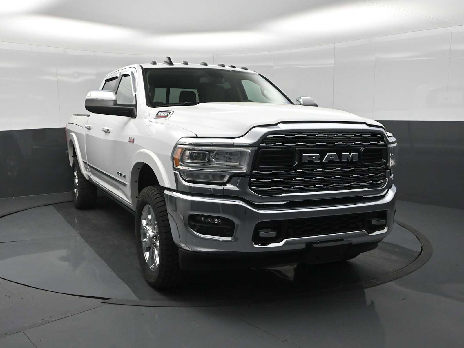 Used 2020 RAM 2500 Limited AWD/4WD image 3
