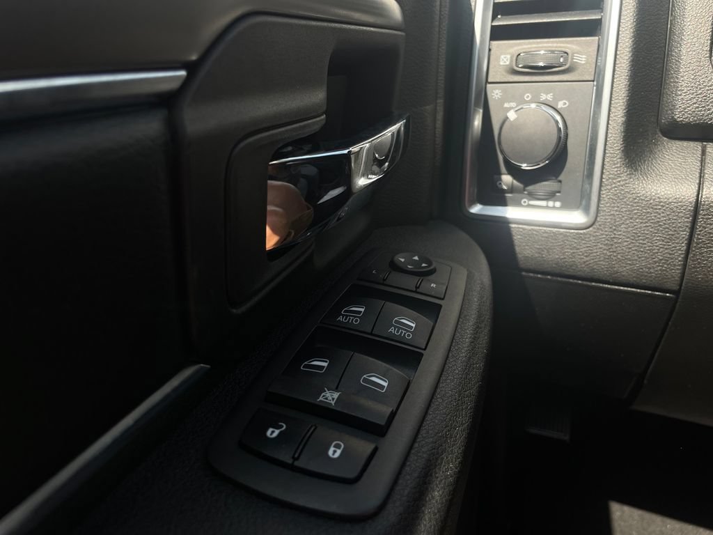 Used 2022 RAM 1500 Warlock RWD image 13