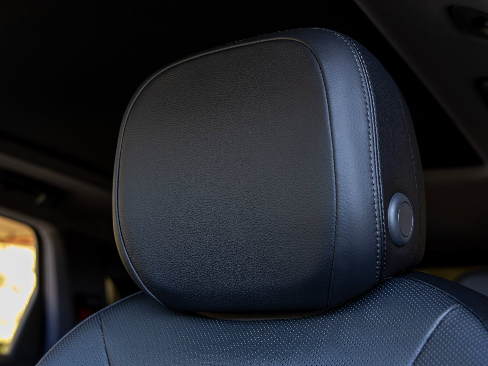 New 2025 Porsche Cayenne S image 29