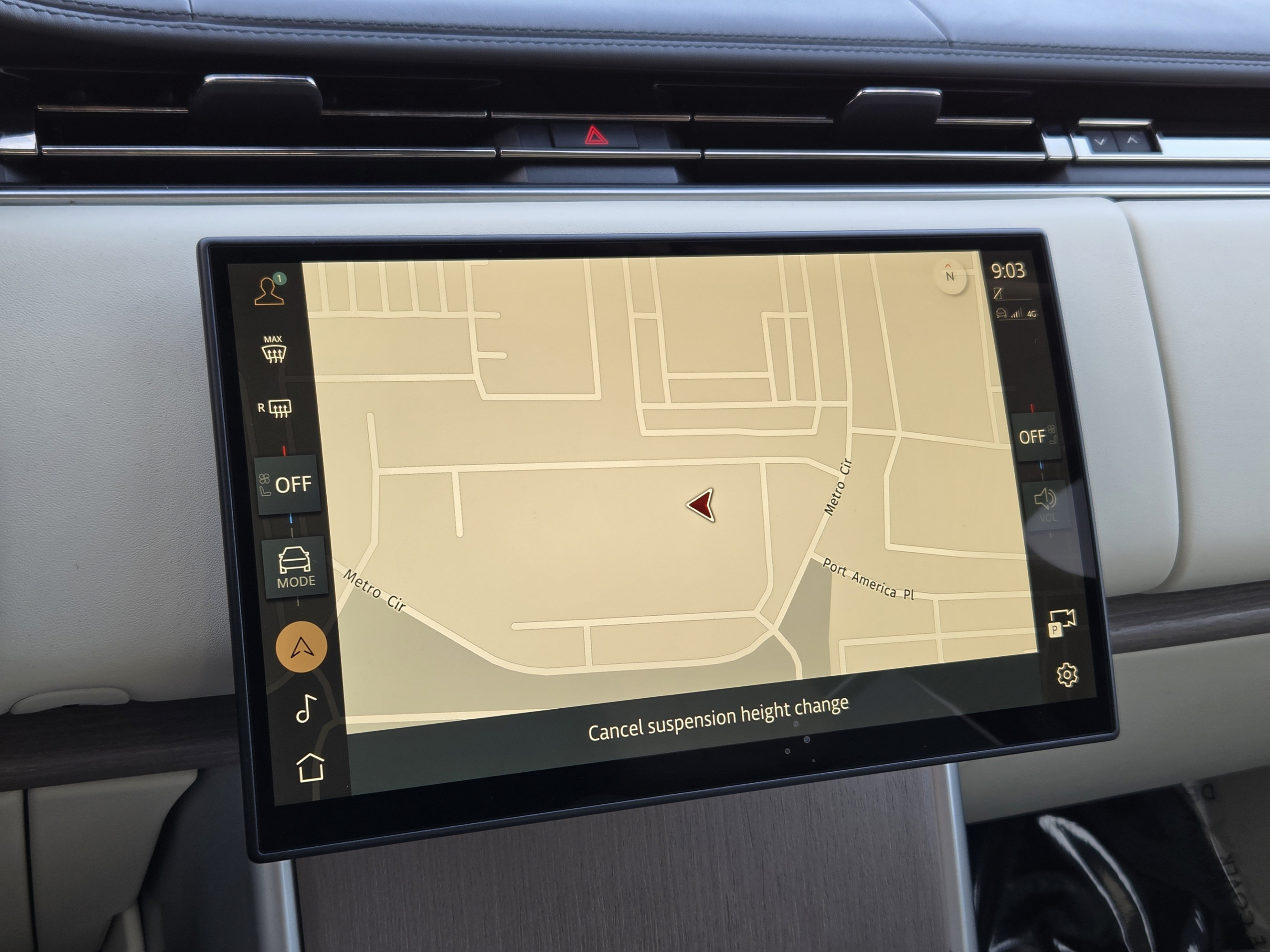 Certified 2024 Land Rover Range Rover SE AWD/4WD image 13