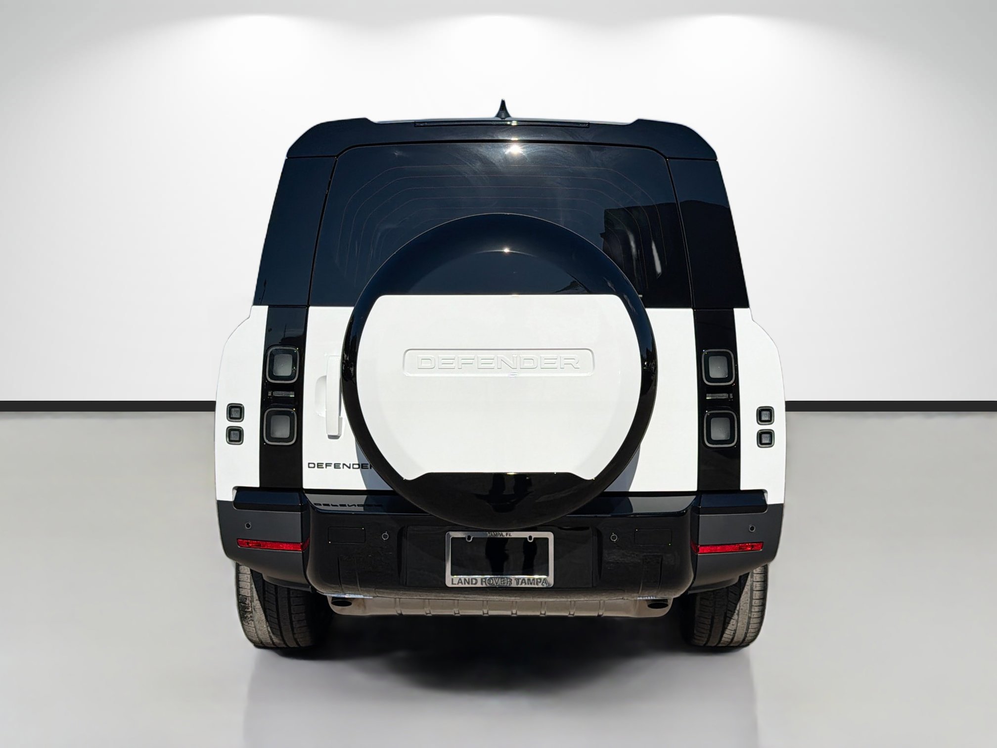 New 2026 Land Rover Defender 130 S image 4