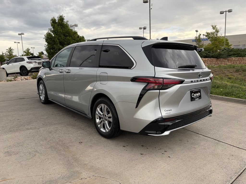 Used 2023 Toyota Sienna XSE w/ XSE Plus Package AWD/4WD image 3