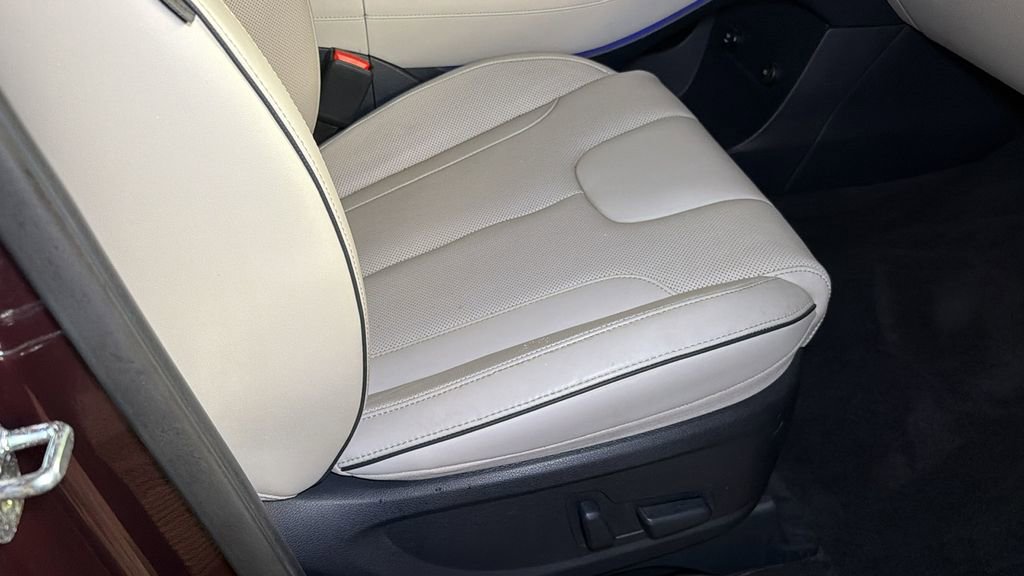 Used 2021 Hyundai Palisade Limited image 11