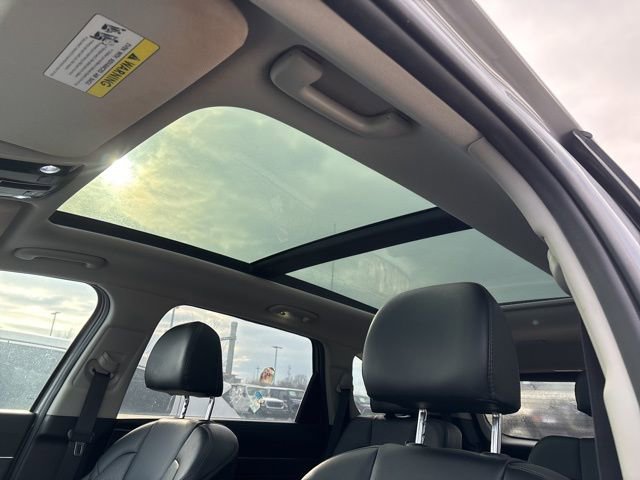 Used 2022 Kia Sorento SX image 12