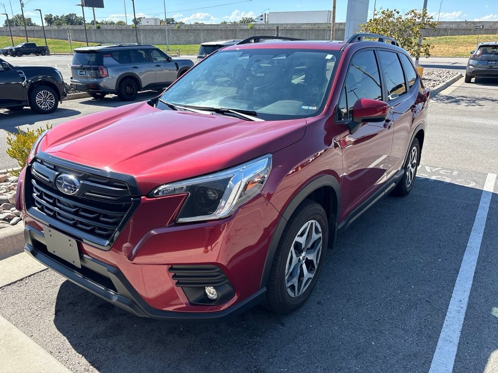 Used 2024 Subaru Forester Premium AWD/4WD image 3