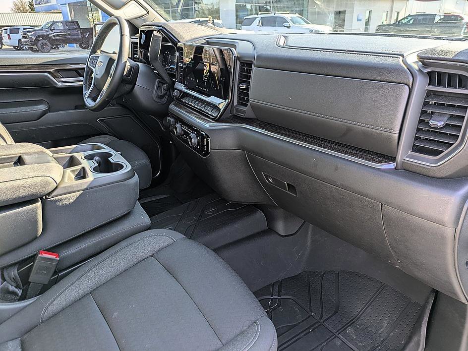 Used 2023 Chevrolet Silverado 1500 LT image 35