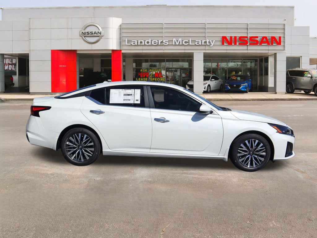 New 2025 Nissan Altima 2.5 SV w/ SV Premium Package image 2