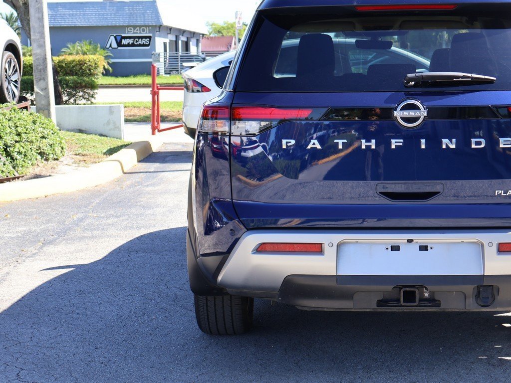Used 2024 Nissan Pathfinder Platinum w/ Cargo Package image 18