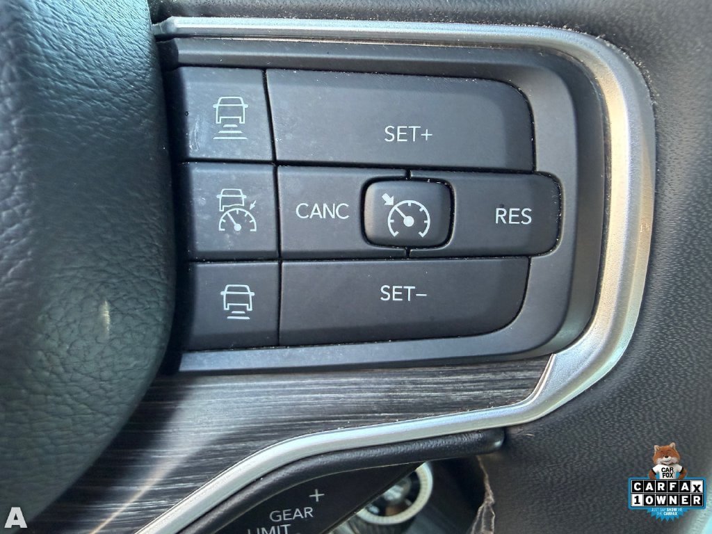 Certified 2024 Jeep Wagoneer Series III AWD/4WD image 9
