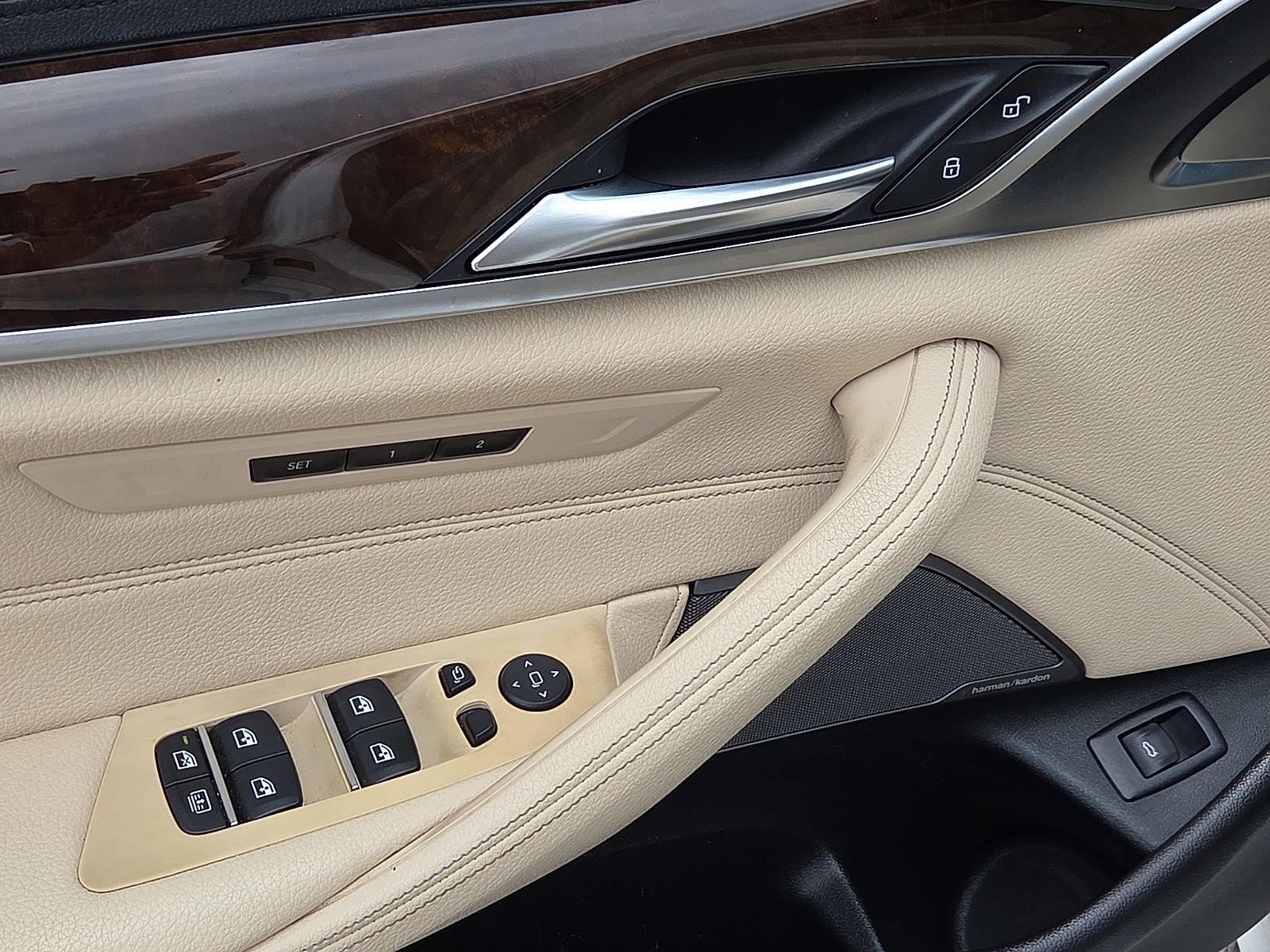 Used 2018 BMW 540i w/ M Sport Package RWD image 13